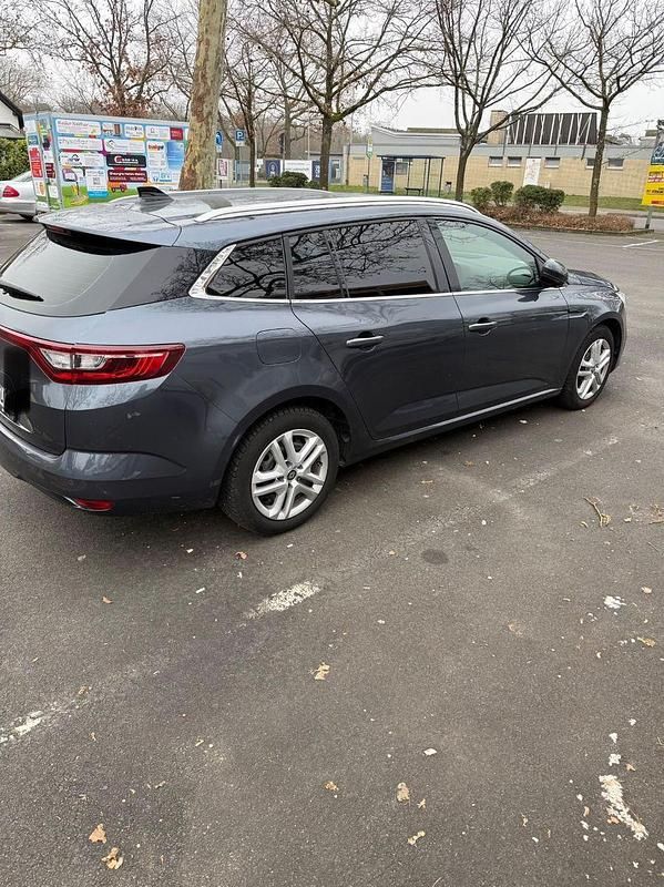 Gebraucht Renault Mégane GrandTour 116 PS (85 kW) 2022 Blau Kombi