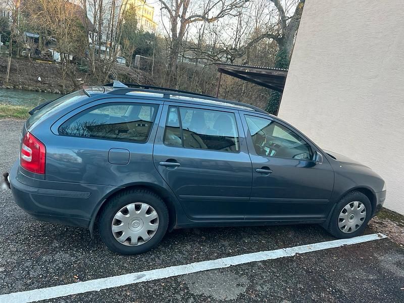 Gebraucht Skoda Octavia 77 PS (56 kW) 2008 Grau Kombi