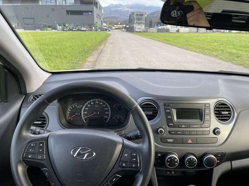 Weiß Gebraucht 2017 Hyundai i10 Kleinwagen | 7.800 € (Fairer Preis) - Bild 1/4