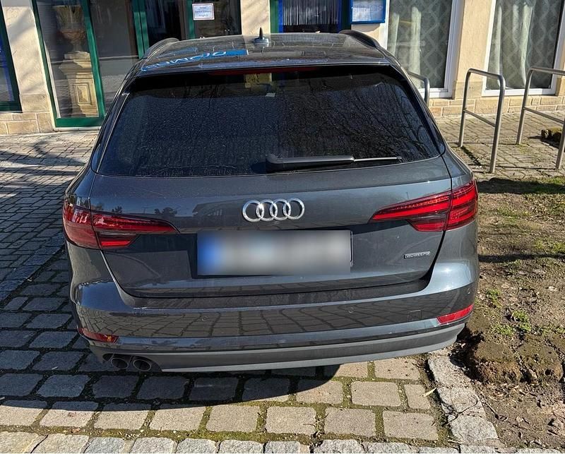 Gebraucht Audi A4 218 PS (160 kW) 2018 Grau Kombi