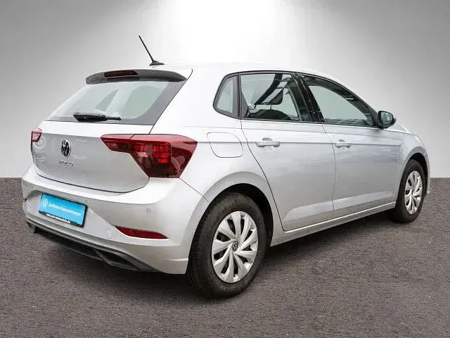 Gebraucht VW Polo Life 95 PS (69 kW) 2023 Reflexsilber metallic Kleinwagen