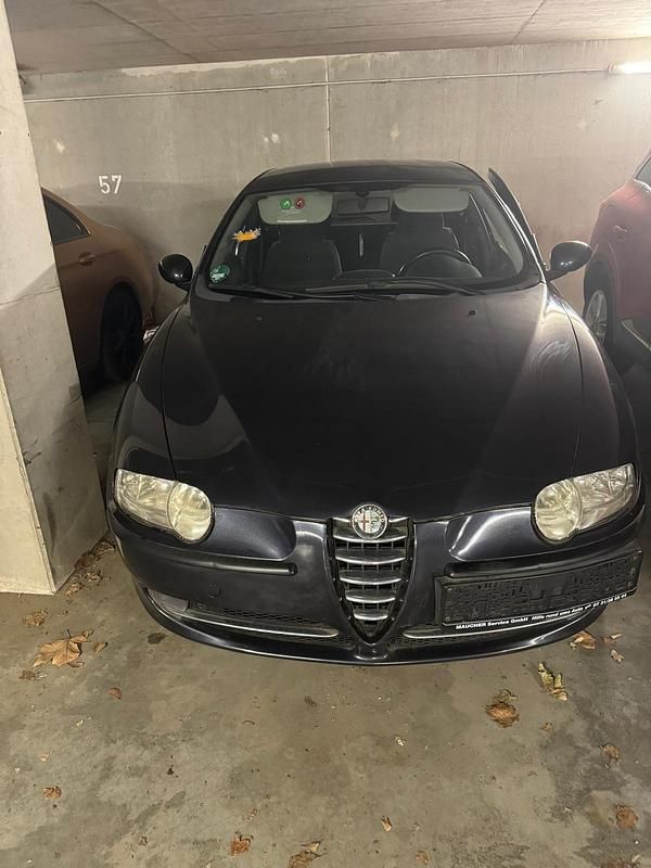 Schwarz Gebraucht 2003 Alfa Romeo 147 Kleinwagen | 350 € - Bild 1/4