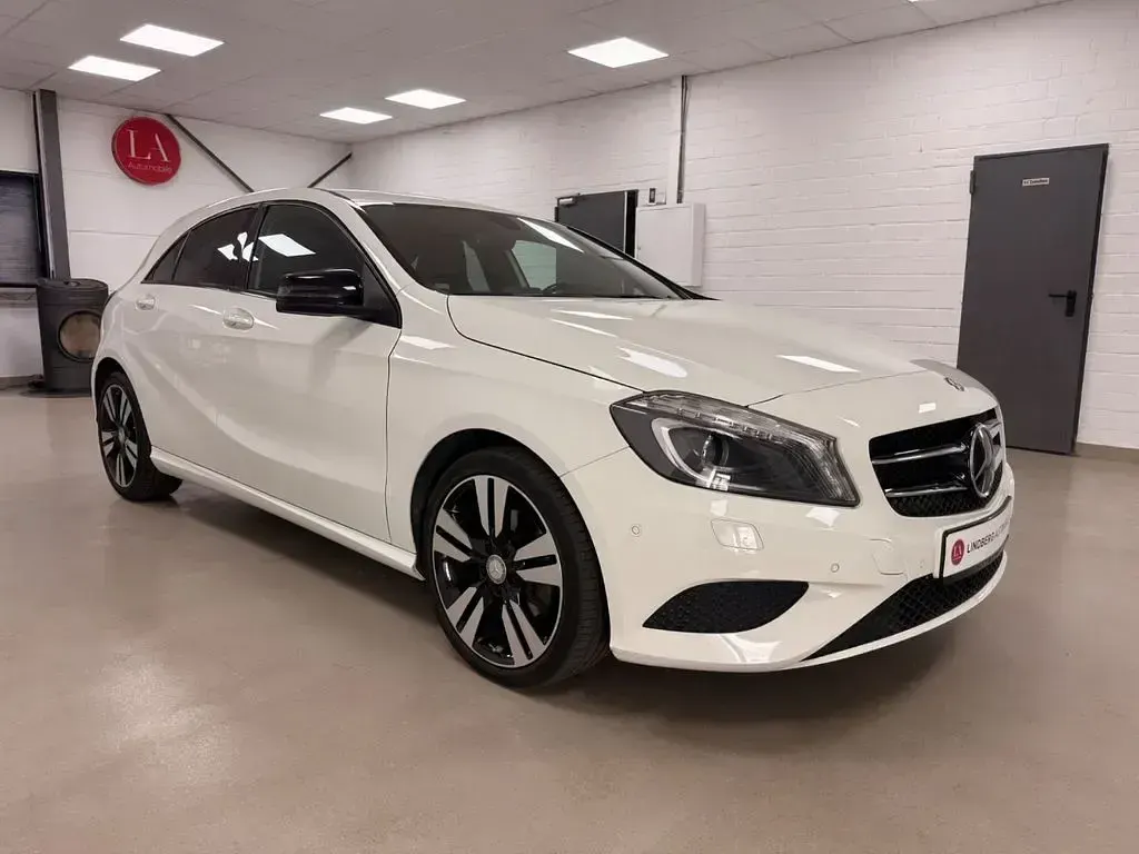Gebraucht Mercedes A220 Urban 184 PS (135 kW) 2014 Calcitweiss  unilack Limousine