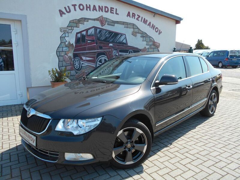 Braun Gebraucht 2009 Skoda Superb Ambition Limousine | 8.990 € (Etwas zu teuer) - Bild 1/4