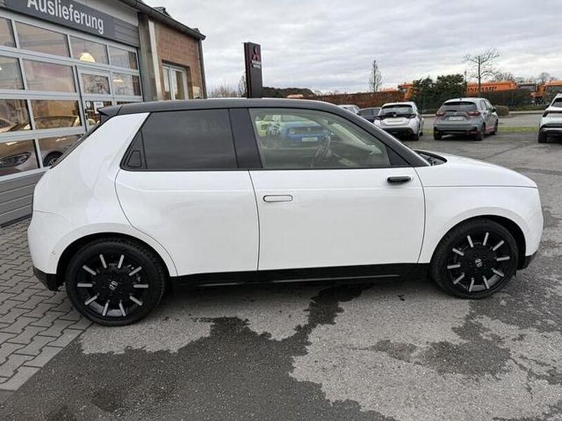 Gebraucht Honda e Advance 113 kW (154 PS) 2021 Platinum white pearl Kleinwagen