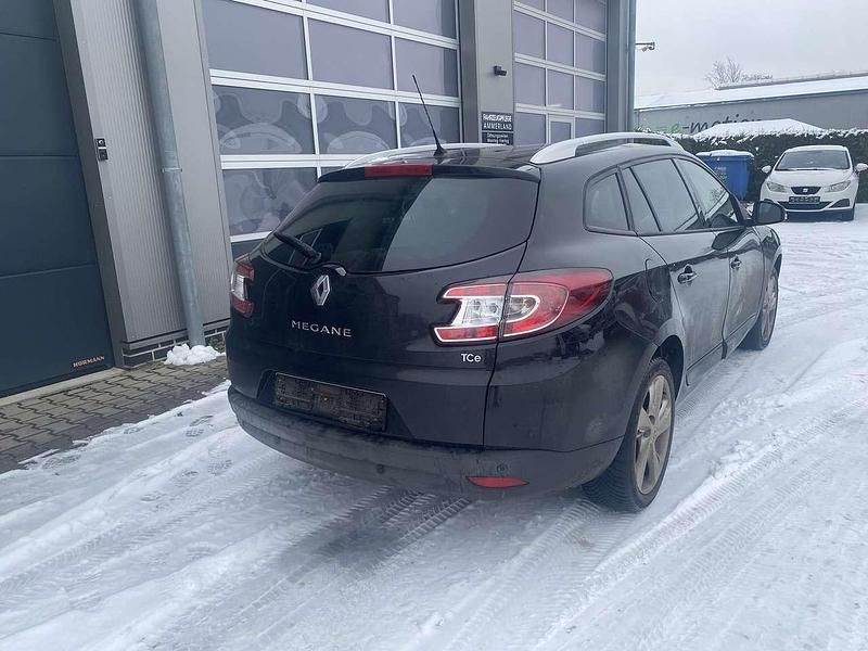 Gebraucht Renault Mégane GrandTour Dynamique 116 PS (85 kW) 2014 Sternenschwarz Kombi