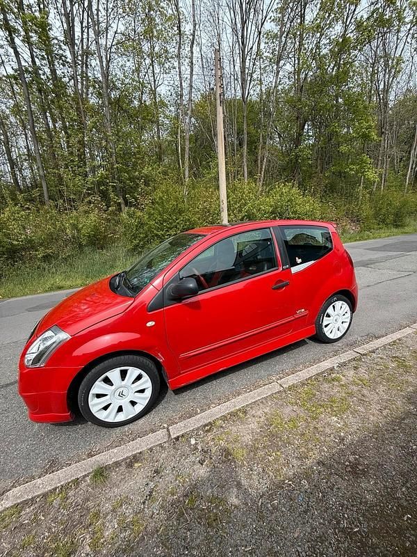 Gebraucht Citroën C2 VTR Sport 73 PS (53 kW) 2010 Rot Kleinwagen