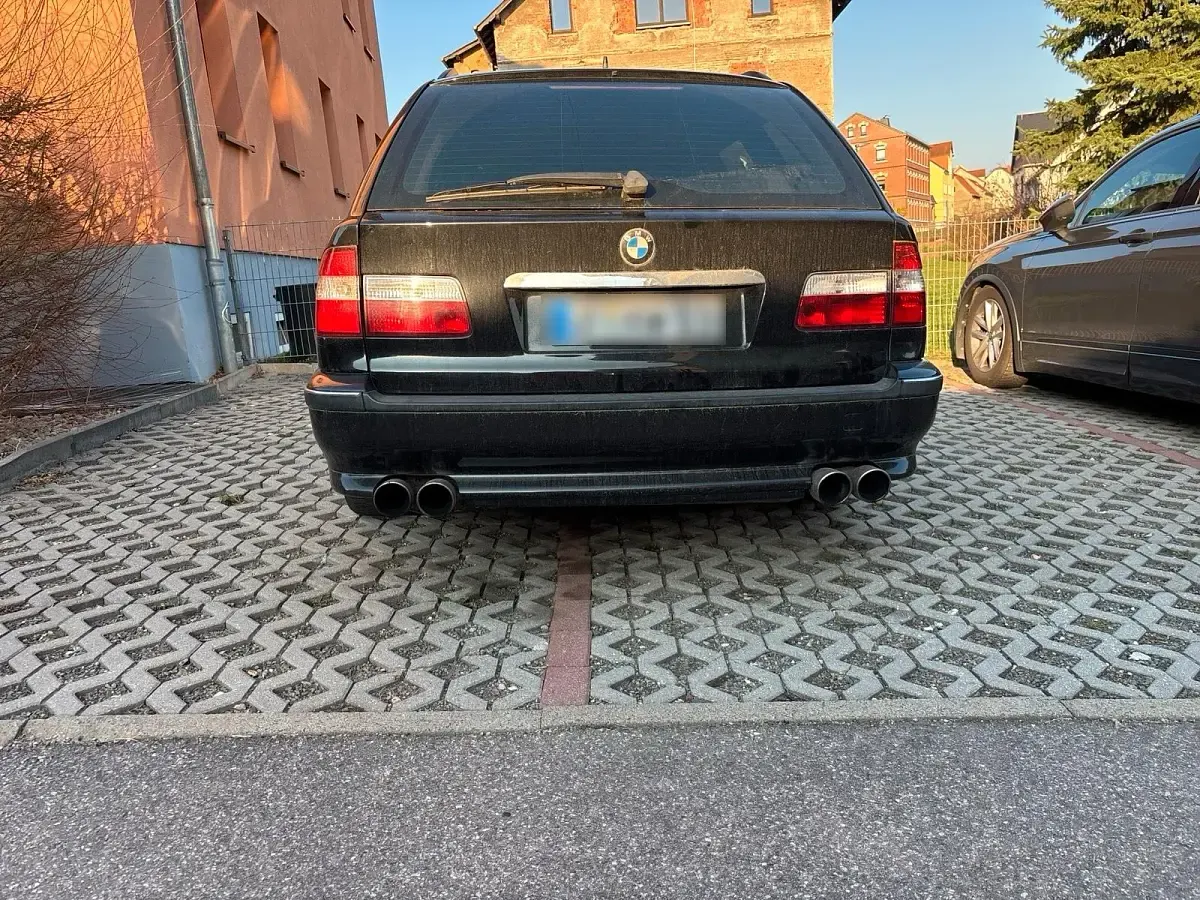 Gebraucht BMW 520 150 PS (110 kW) 1998 Schwarz Kombi