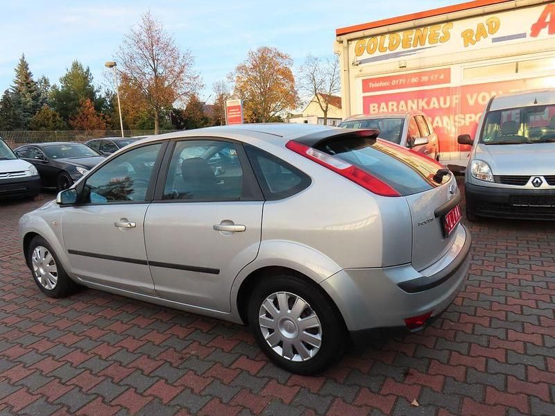 Gebraucht Ford Focus Sport 101 PS (74 kW) 2005 Silber Limousine
