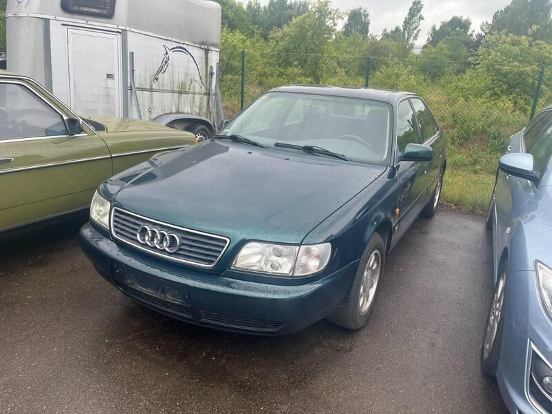 Grün Gebraucht 1996 Audi A6 Limousine | 5.900 € (Etwas zu teuer) - Bild 1/4