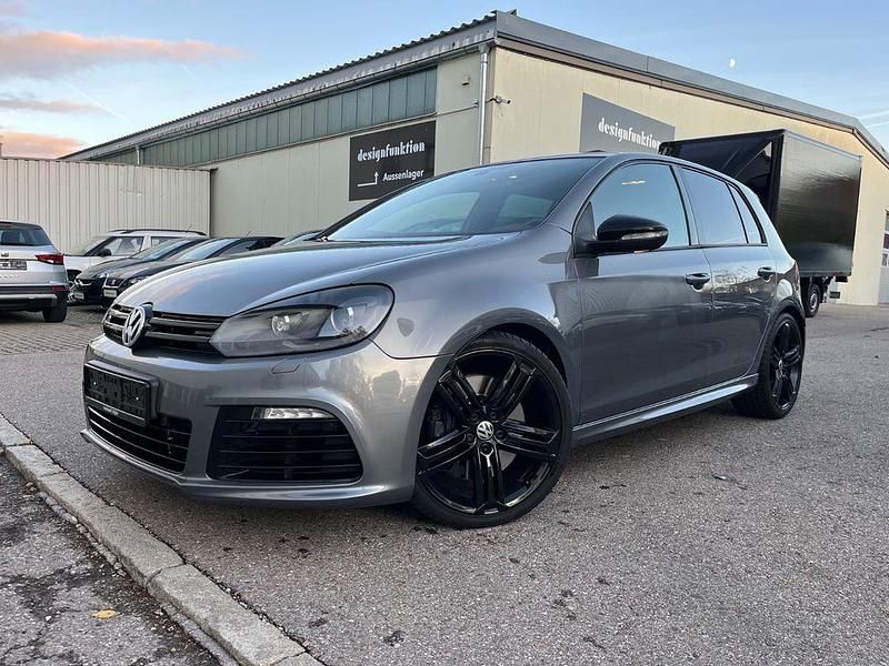 Grau Gebraucht 2012 VW Golf VI R Limousine | 16.990 € - Bild 1/4