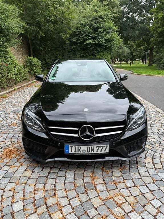 Schwarz Gebraucht 2017 Mercedes C250 AMG line Limousine | 18.299 € (Fairer Preis) - Bild 1/4