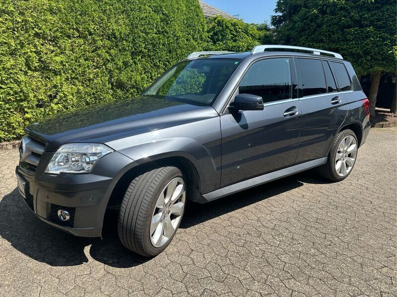 Grau Gebraucht 2009 Mercedes GLK350 SUV | 9.800 € (Fairer Preis) - Bild 1/4