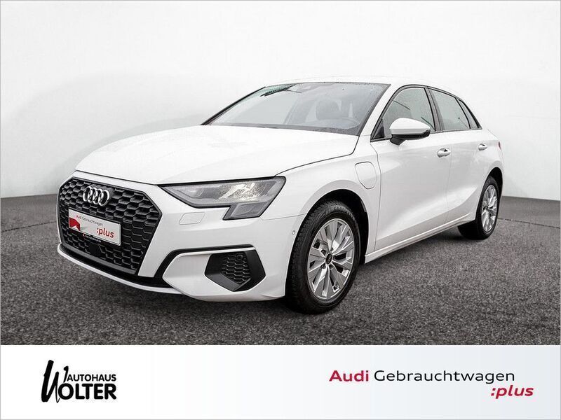 Ibisweiß Gebraucht 2022 Audi A3 Sportback e-tron Advanced Limousine | 21.620 € (Superpreis) - Bild 1/4