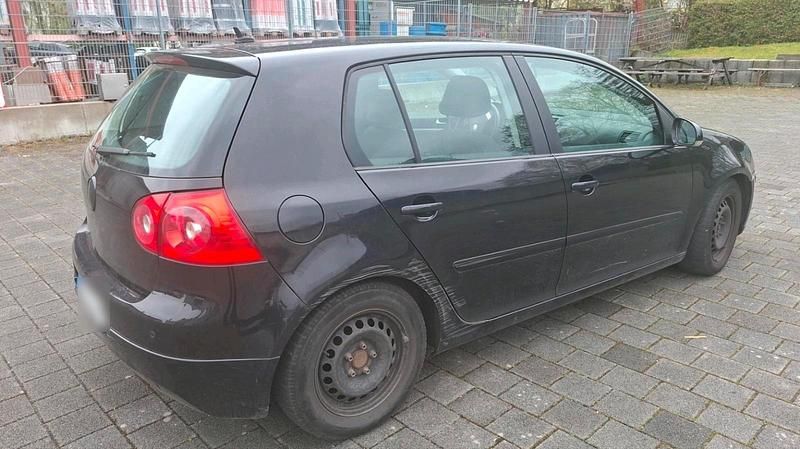 Second-hand VW Golf V 75 CP (55 kW) 2007 Negru Hatchback