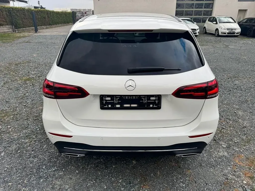 Gebraucht Mercedes B200 163 PS (119 kW) 2019 Polarweiss  unilack Kleinwagen