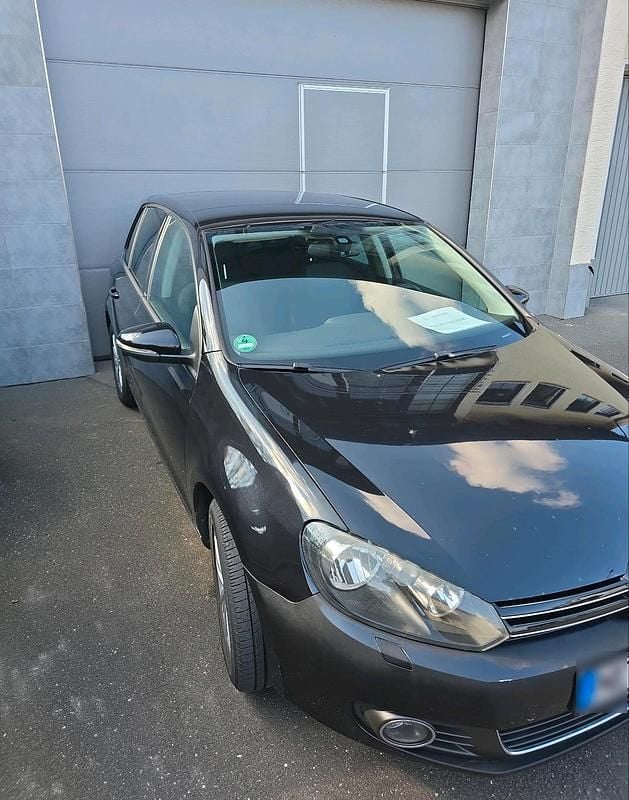 Gebraucht VW Golf VI 86 PS (63 kW) 2012 Schwarz Kleinwagen