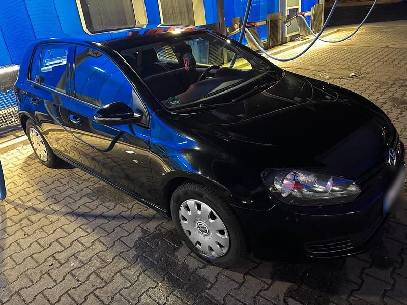 Gebraucht VW Golf VI 105 PS (77 kW) 2010 Schwarz Kleinwagen