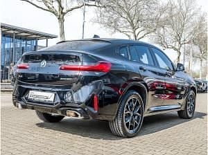 Gebraucht BMW X4 M Sport 245 PS (180 kW) 2025 Schwarz (saphirschwarz) SUV