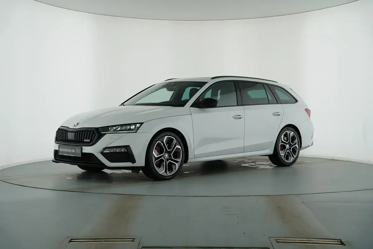 Gebraucht Skoda Octavia RS 245 PS (180 kW) 2022 Moonweiss metallic Kombi