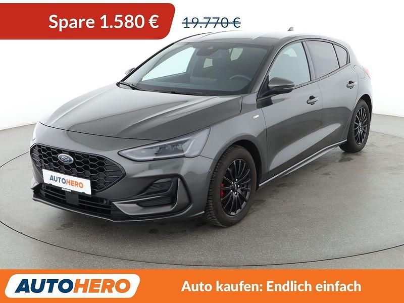 Grau Gebraucht 2022 Ford Focus ST-Line X Limousine | 18.190 € (Fairer Preis) - Bild 1/3
