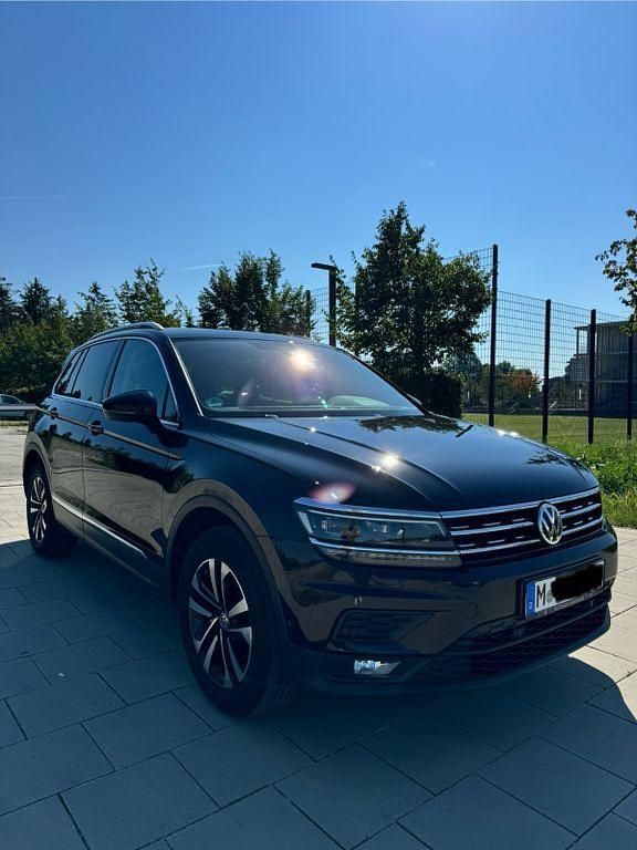 Gebraucht VW Tiguan 150 PS (110 kW) 2020 Schwarz SUV