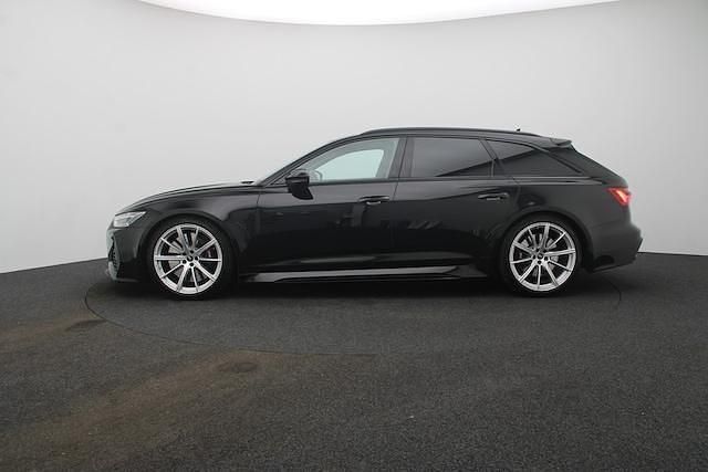 Gebraucht Audi RS6 Ambiente 600 PS (441 kW) 2024 Mythosschwarz metallic Kombi