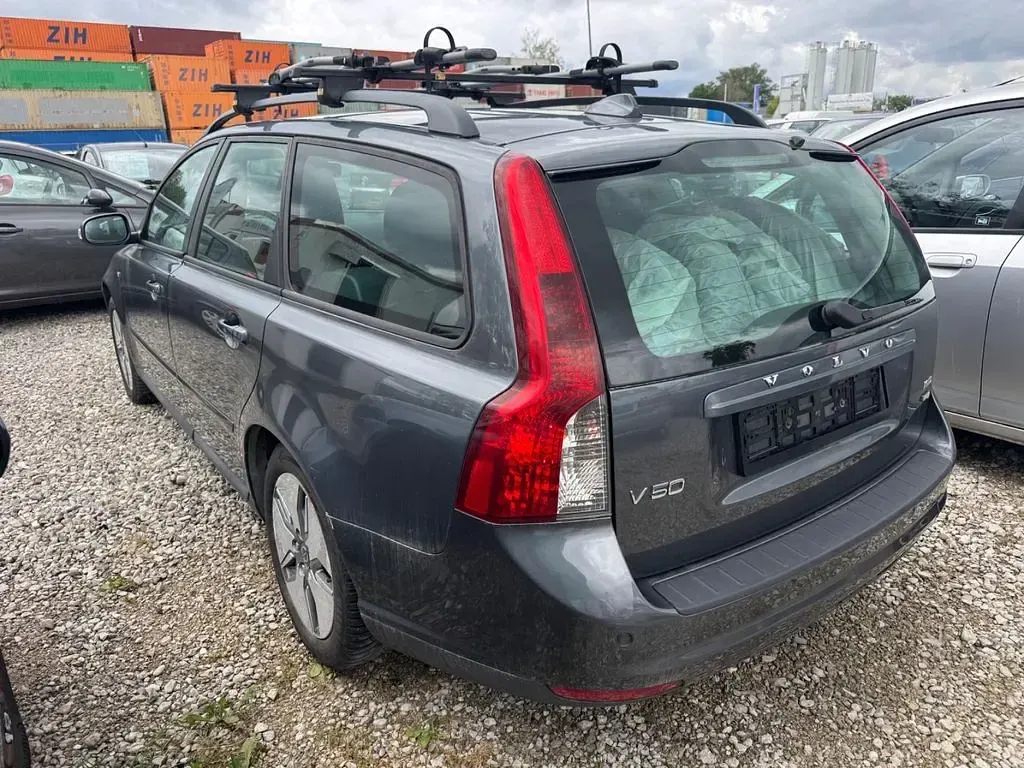 Gebraucht Volvo V50 109 PS (80 kW) 2012 Grau Kombi