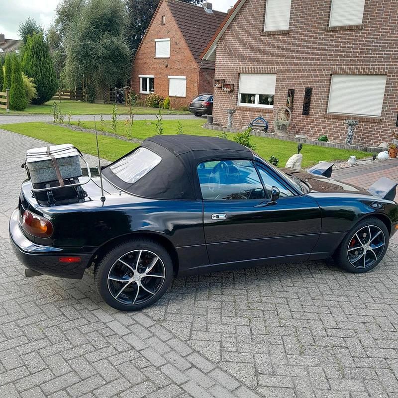 Gebraucht Mazda MX5 116 PS (85 kW) 1993 Schwarz Cabrio