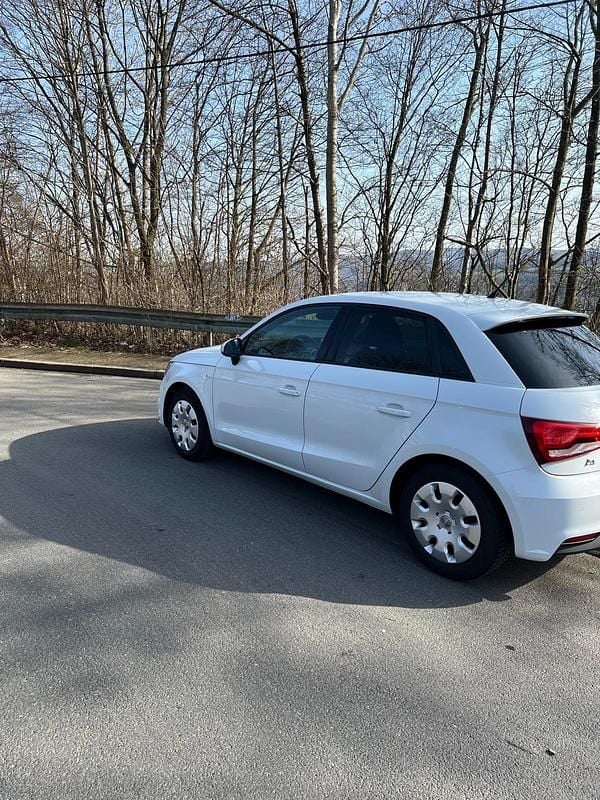 Gebraucht Audi A1 95 PS (69 kW) 2018 Weiß Kleinwagen