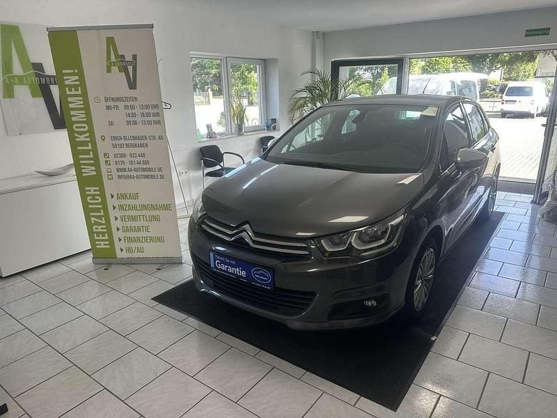 Gris platinium Gebraucht 2016 Citroën C4 SELECTION Kleinwagen | 5.990 € (Guter Preis) - Bild 1/4