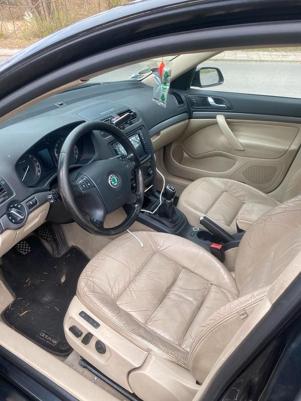 Gebraucht Skoda Octavia 2005 Schwarz Kombi
