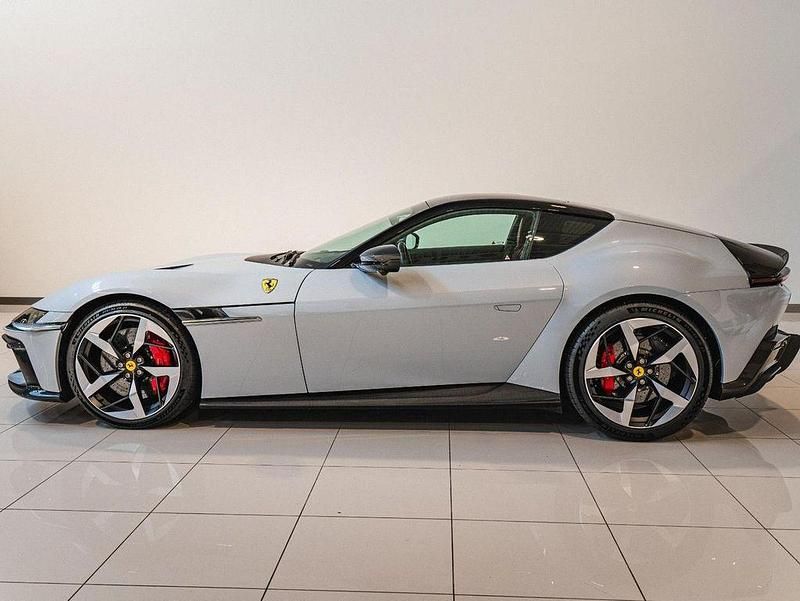 Gebraucht Ferrari 12 Cilindri 829 PS (609 kW) 2025 Weiß