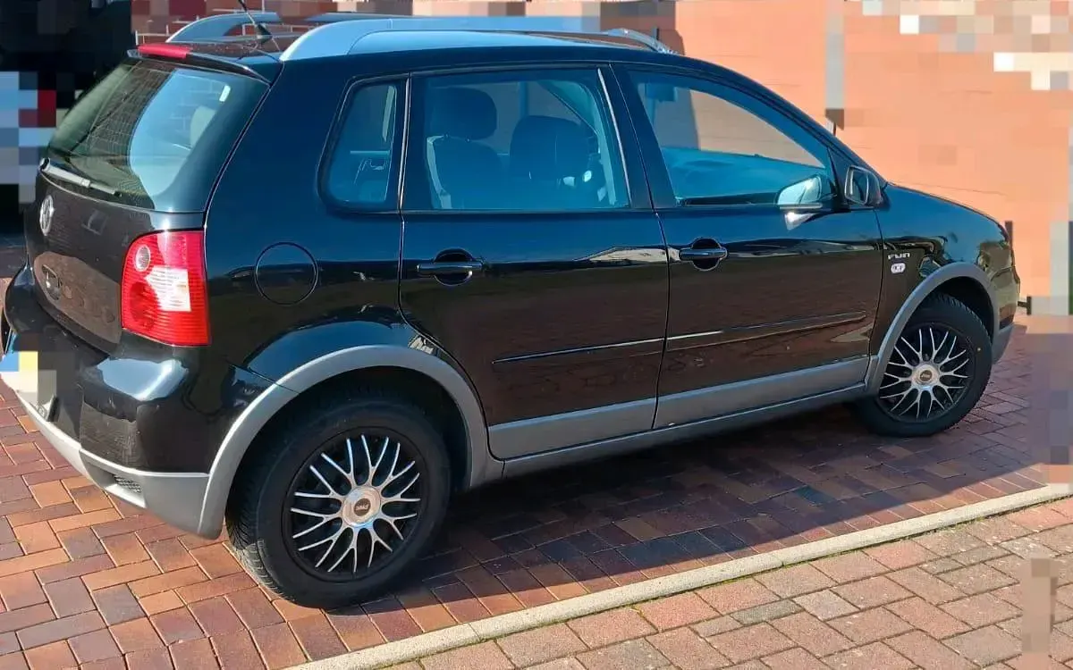 Gebraucht VW Polo Cross 75 PS (55 kW) 2005 Schwarz Kleinwagen