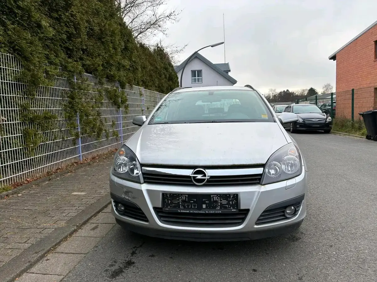 Gebraucht Opel Astra 105 PS (77 kW) 2005 Silber Kombi