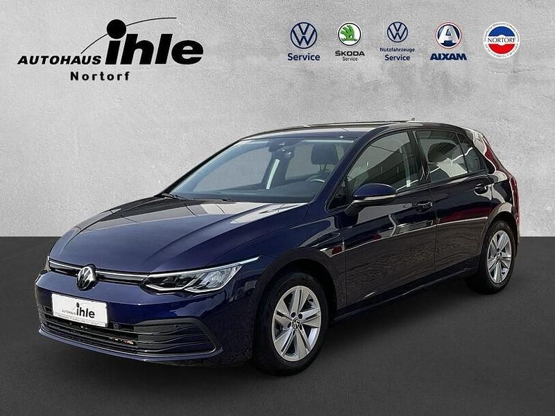 Blau Gebraucht 2021 VW Golf VIII Life Limousine | 19.480 € (Fairer Preis) - Bild 1/4