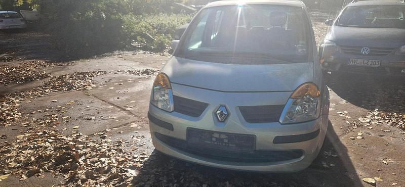 Silber Gebraucht 2005 Renault Modus Van / Kleinbus | 950 € (Guter Preis) - Bild 1/4