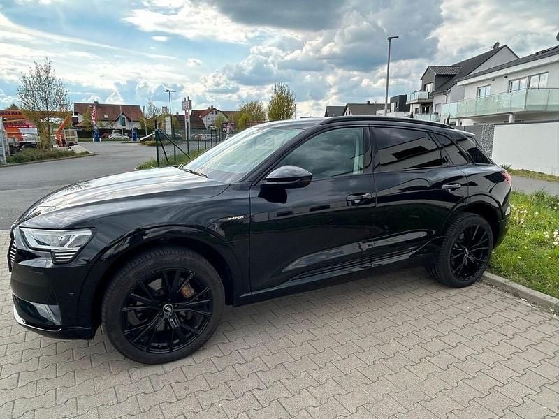 Usata Audi e-tron Advanced 300 kW (408 CV) 2020 Nero SUV