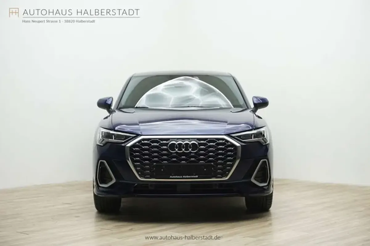 Gebraucht Audi Q3 Sportback S-Line 150 PS (110 kW) 2024 Navarrablau metallic SUV