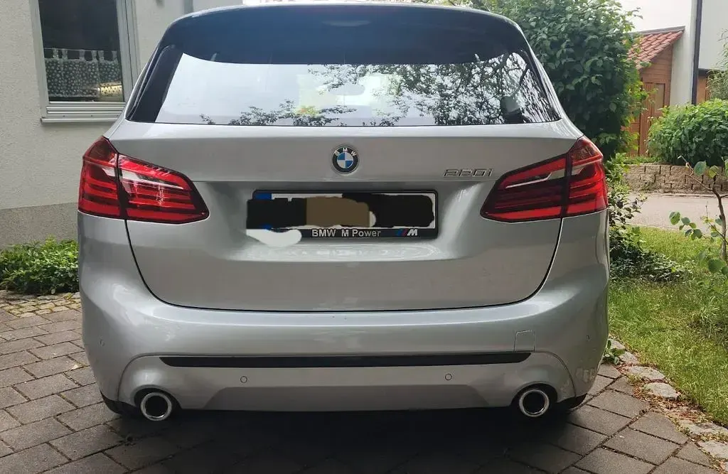Gebraucht BMW 220 Active Tourer Sport Line 194 PS (142 kW) 2020 Grau Van / Kleinbus