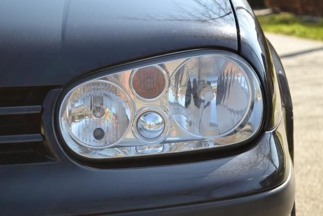 Gebraucht VW Golf IV Edition 139 PS (102 kW) 2001 Schwarz metallic Kleinwagen