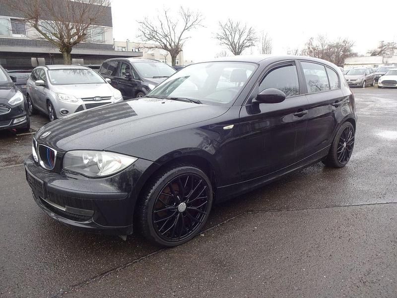 Gebraucht BMW 116 122 PS (89 kW) 2008 Schwarz Kleinwagen