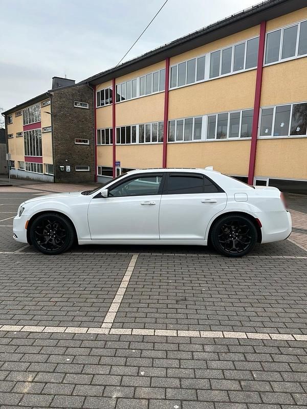 Gebraucht Chrysler 300 2015 Weiß Limousine