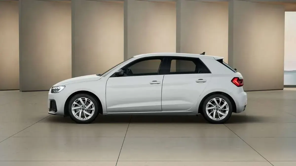 Gebraucht Audi A1 Advanced Plus 116 PS (85 kW) 2026 Mythosschwarz metallic SUV