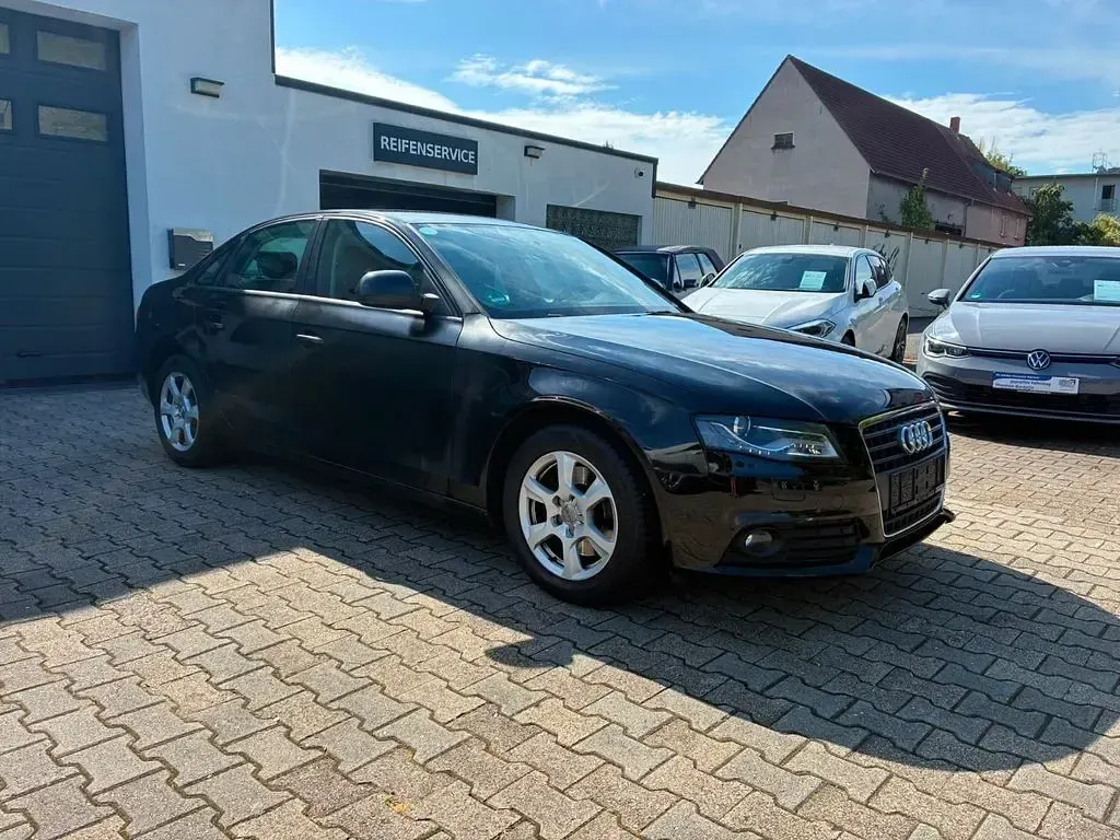 Gebraucht Audi A4 Attraction 160 PS (117 kW) 2008 Schwarz Limousine