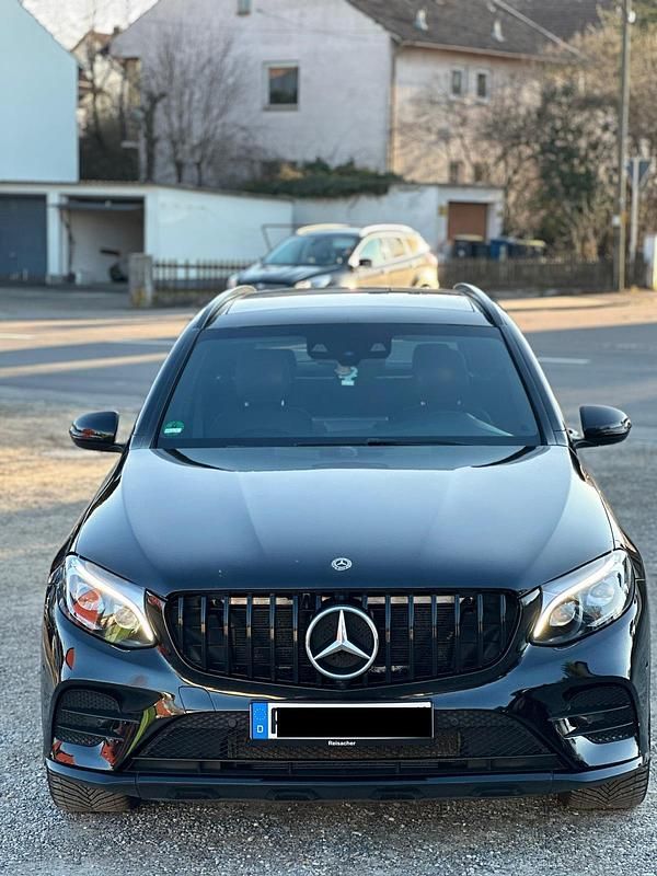 Schwarz Gebraucht 2017 Mercedes GLC350 SUV | 20.500 € (Guter Preis) - Bild 1/4