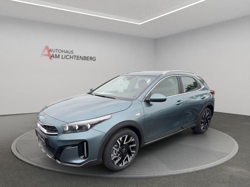 Yucca steel gray m Gebraucht 2024 Kia XCeed Vision SUV | 22.430 € (Guter Preis) - Bild 1/4