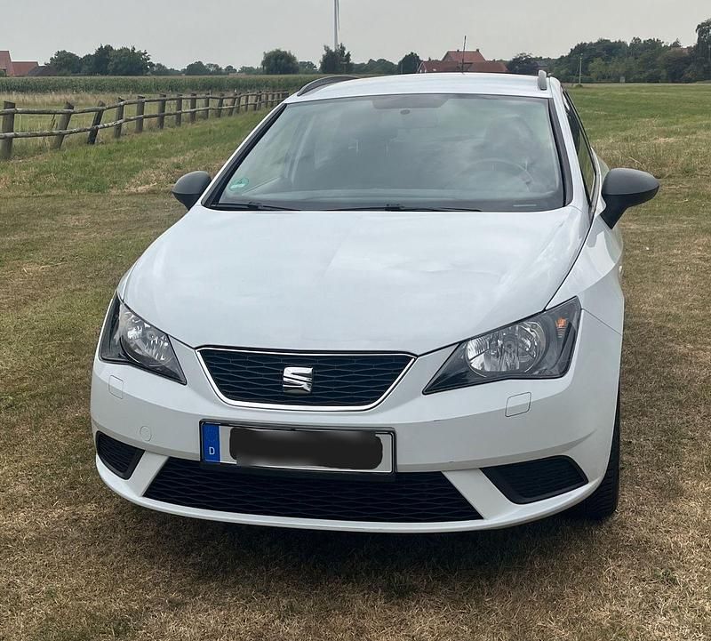 Weiß Gebraucht 2015 Seat Ibiza ST Kombi | 7.900 € (Fairer Preis) - Bild 1/4