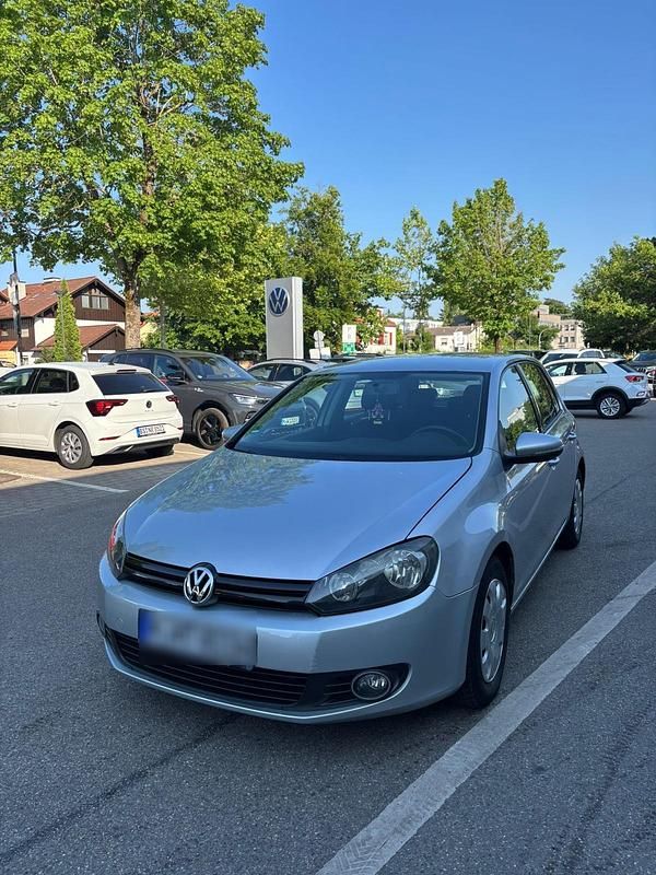 Grau Gebraucht 2010 VW Golf VI Limousine | 3.250 € (Guter Preis) - Bild 1/4