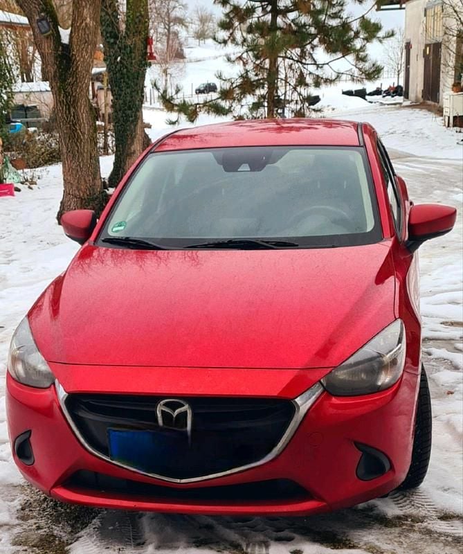 Rot Gebraucht 2017 Mazda 2 Kleinwagen | 13.660 € (Etwas zu teuer) - Bild 1/4